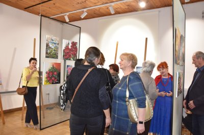 Malwy, róże, fiołki... - Wernisaż wystawy Barbary Harasim